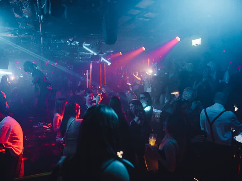 How to Get into Luxury Nightclub Venues in Mayfair, London?