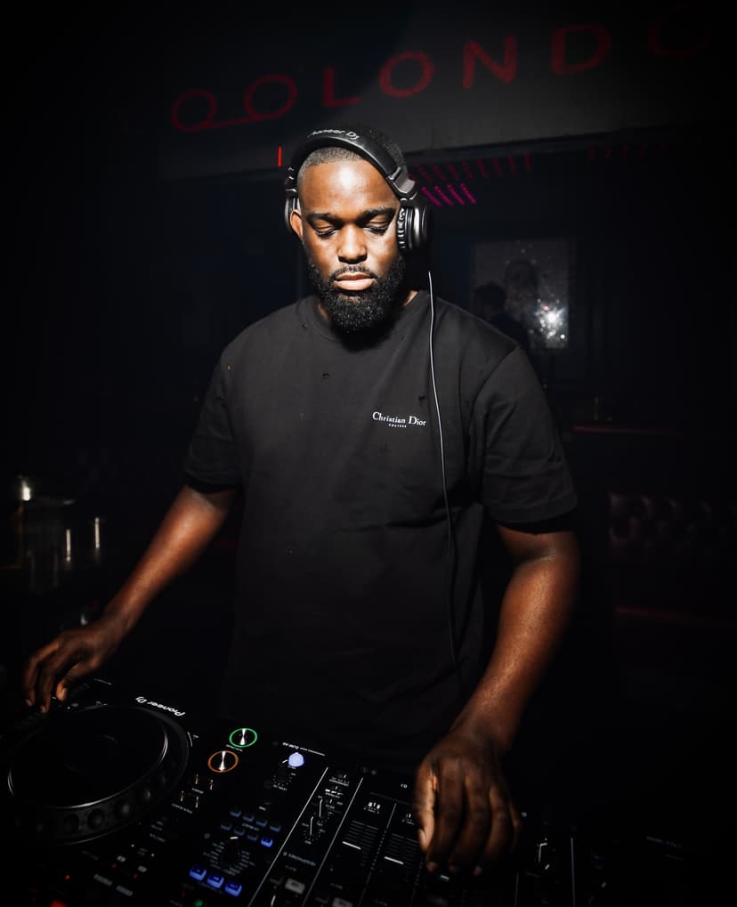 VIP Table vs Guestlist in London: Which Should You Choose?