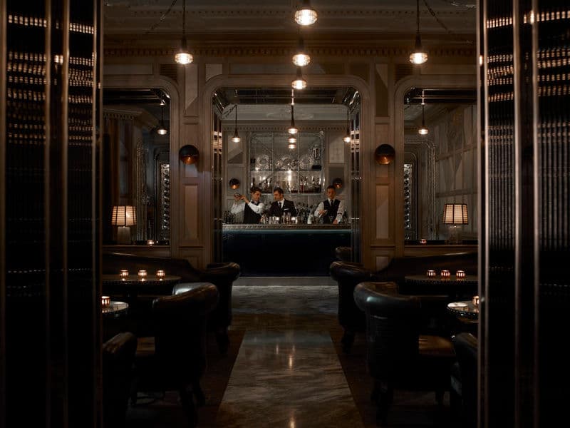 The Best Elegant Cocktail Bars in Mayfair: Where to Go for Pre-drinks in London