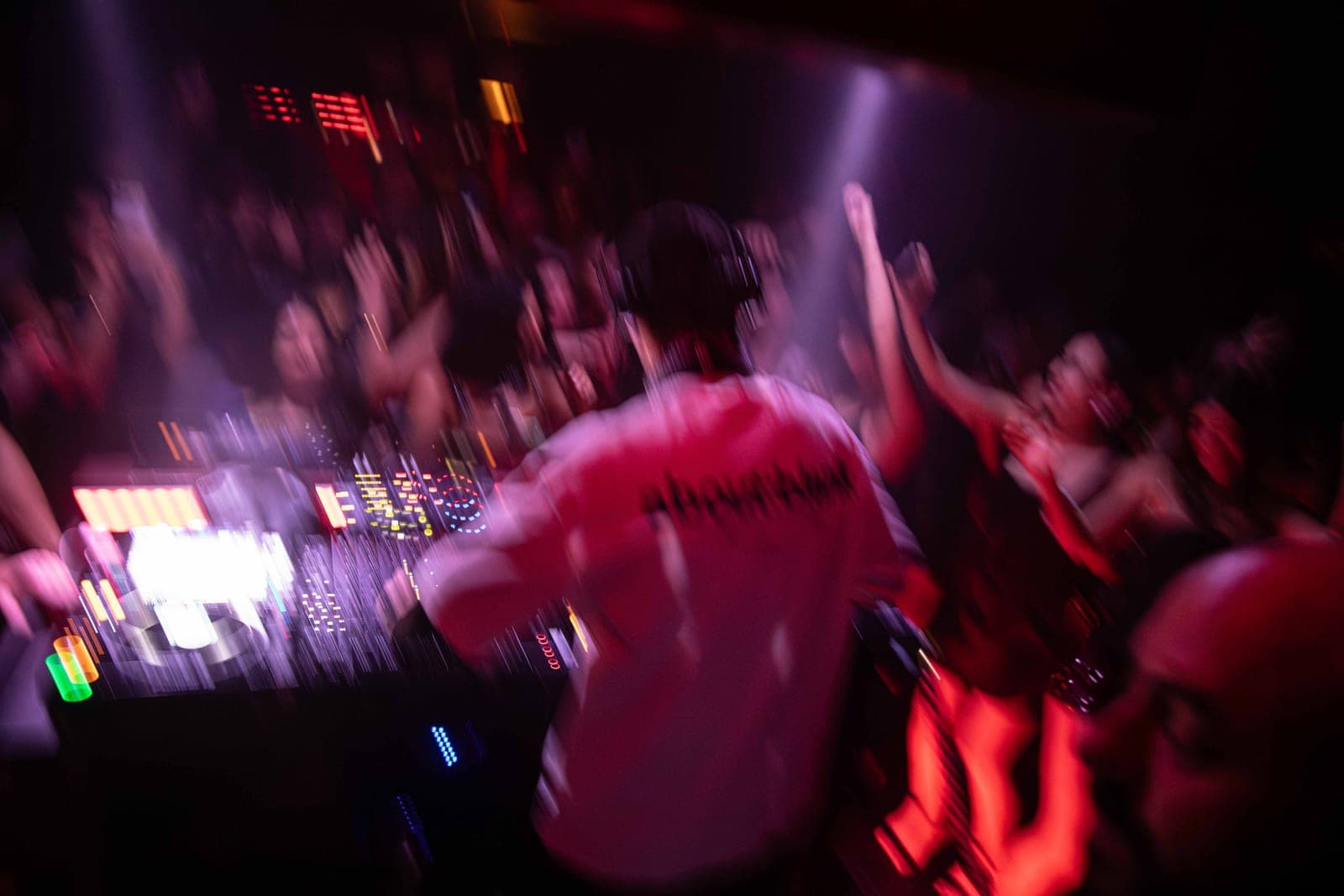 Kensington Roof Gardens: Entry Fee, Table Prices & How to Book