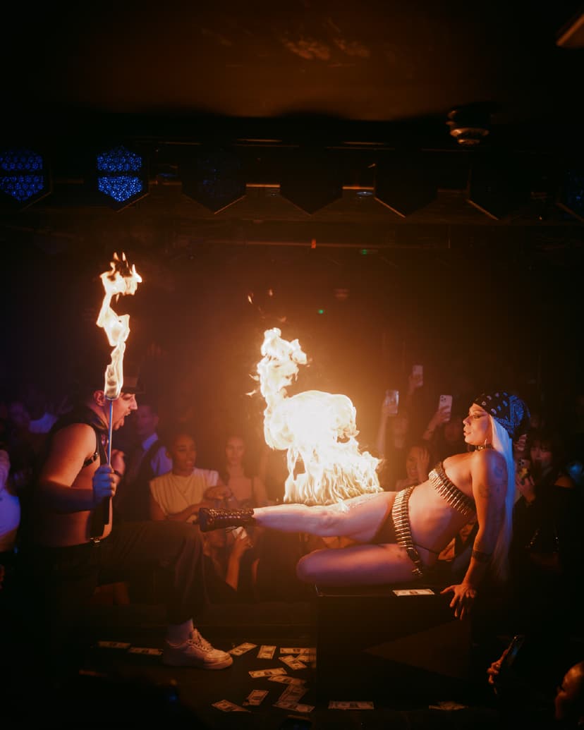 Cirque Le Soir Club VIP Tables Info