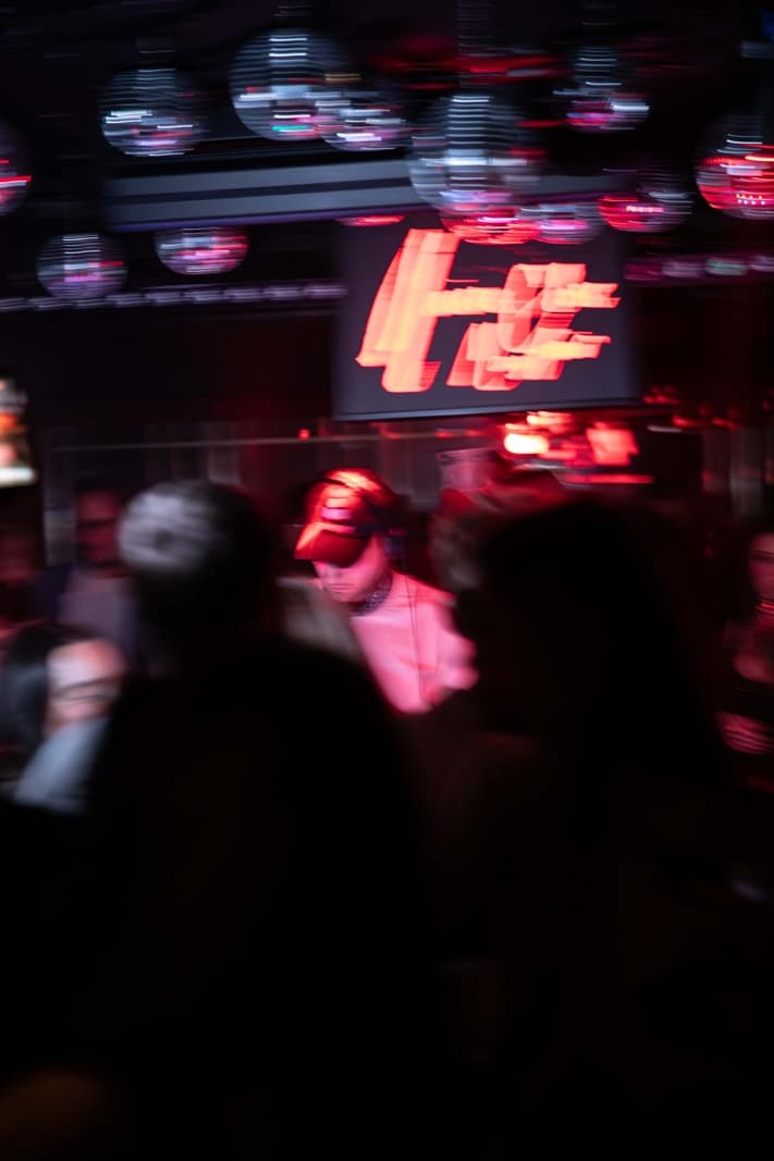 Does a VIP Table Booking Include Entry at London Clubs?